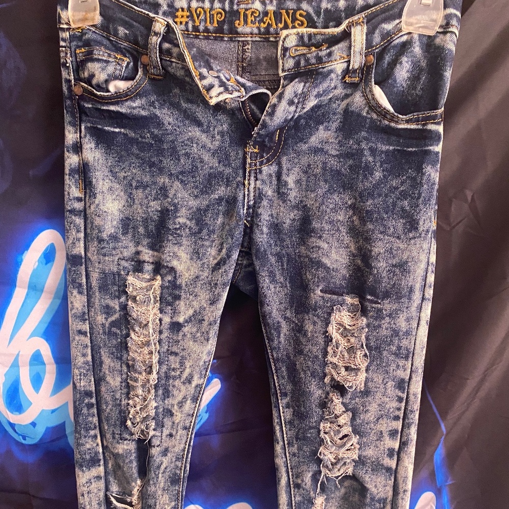 VIP JEANS